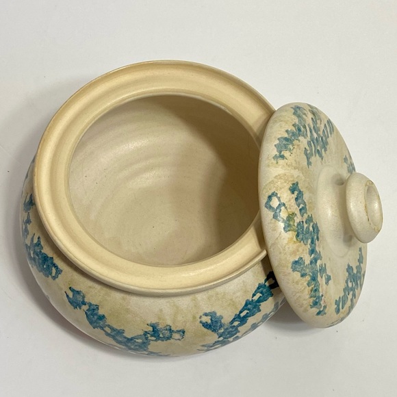 VERMONT POTTERY ELIZABETH ROMAN Studio Art Sponge Ware Pottery Dutch Oven MINT - Picture 5 of 13